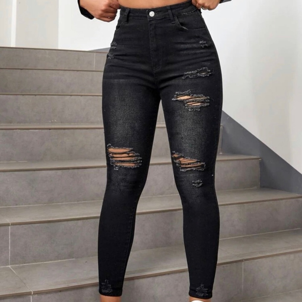 Distressed Black High Waisted Jeans